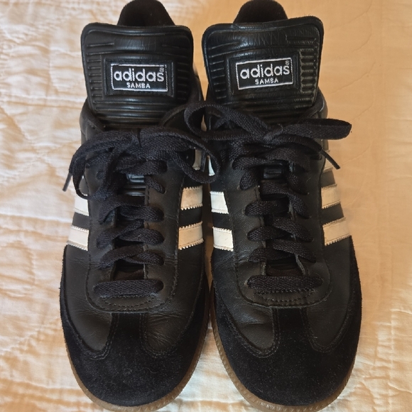 Adidas Men's Black and White Classic Sneakers - Picture 2 of 6